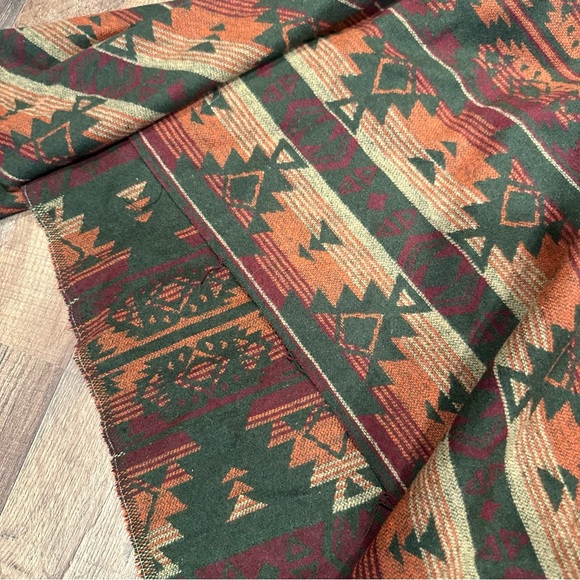 VTG | SOUTHWEST AZTEC PONCHO - Picture 3 of 3
